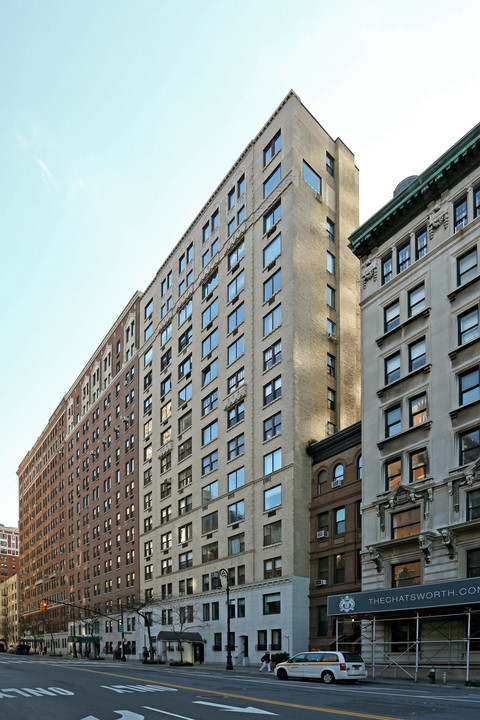 330 W 72nd St in New York, NY - Building Photo