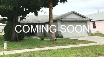 7811 Turkey Oak Ln in Kissimmee, FL - Building Photo