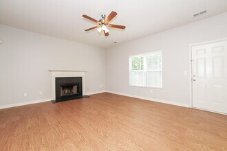 3112 Berthas Overlook in Douglasville, GA - Building Photo - Building Photo