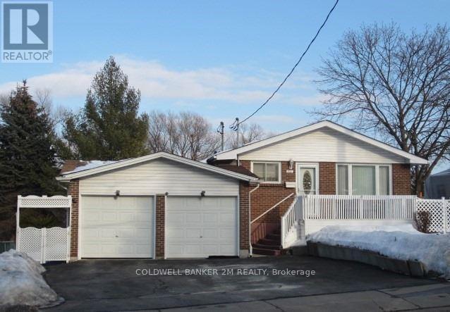 143 Wilson Rd N in Oshawa, ON - Building Photo