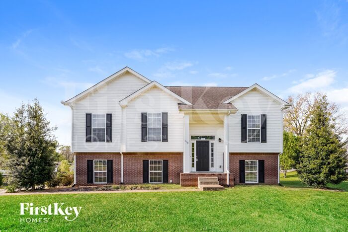179 Jacob Dr in Pleasant View, TN - Building Photo