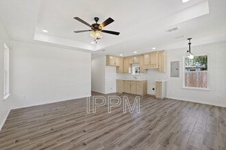 620 E Llano Grande St in Weslaco, TX - Building Photo - Building Photo
