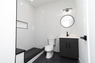 396 Summit Ave in Jersey City, NJ - Building Photo - Building Photo