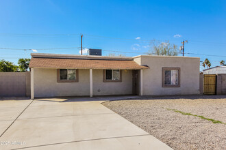 3517 W Almeria Rd in Phoenix, AZ - Building Photo - Building Photo