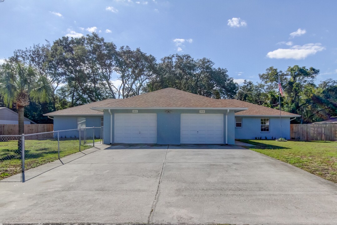 311 Jeru Blvd in Tarpon Springs, FL - Building Photo