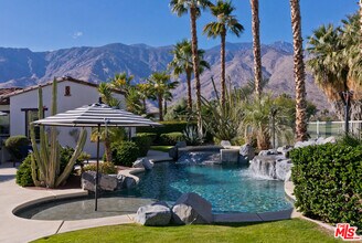 1062 Bella Vista in Palm Springs, CA - Building Photo - Building Photo