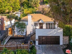 406 Entrada Dr in Santa Monica, CA - Building Photo