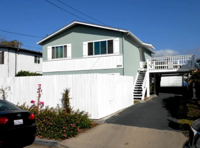 6694 Sabado Tarde Rd, Unit B in Goleta, CA - Foto de edificio