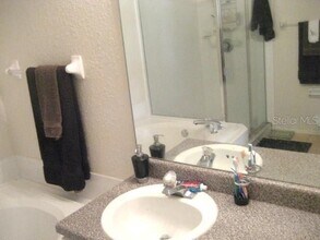 16417 Enclave Village Dr in Tampa, FL - Building Photo - Building Photo