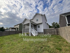 1149 Eagles Nest Ln in Clarksville, TN - Foto de edificio - Building Photo