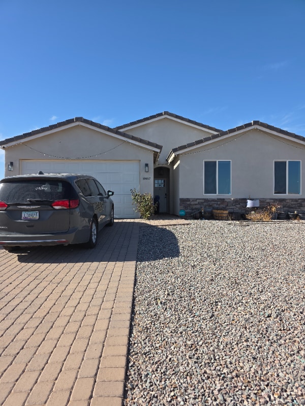 8467 W Pineveta Dr in Arizona City, AZ - Building Photo - Building Photo