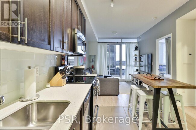 36 Via Bagnato in Toronto, ON - Building Photo - Building Photo