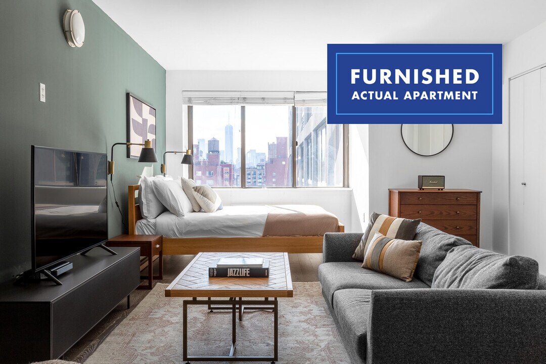 160 W 24th St-Unit -15-O in New York, NY - Building Photo