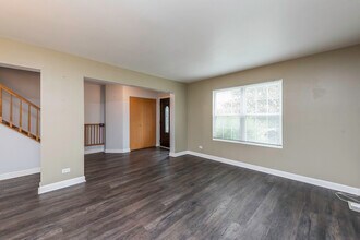 686 Chippewa Cir in Round Lake Heights, IL - Building Photo - Building Photo
