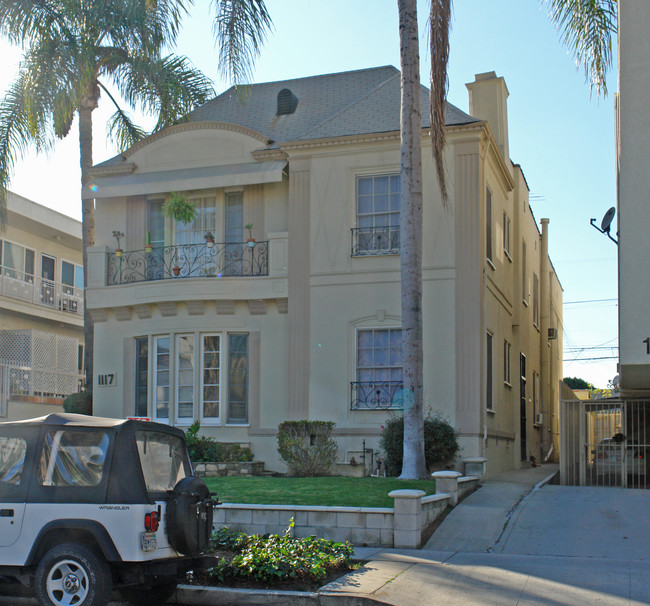 1117 S Wooster St in Los Angeles, CA - Foto de edificio - Building Photo