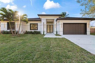 621 NW 42nd Ave in Coconut Creek, FL - Building Photo