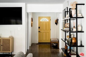 5427 Lemona Ave in Los Angeles, CA - Building Photo - Building Photo