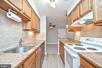 5907 Noblestown Rd in West Springfield, VA - Building Photo - Building Photo