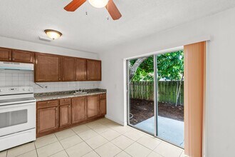 4790 Gulfstream Rd in Lake Worth Beach, FL - Building Photo - Building Photo
