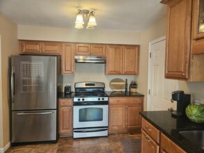 336 Rustic Cir in White Lake, MI - Building Photo - Building Photo