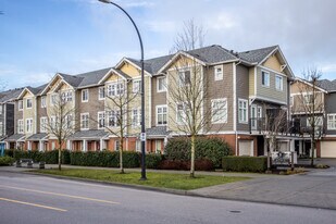 English Mews 2 in New Westminster, BC - Building Photo