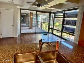 7127 E Rancho Vista Dr in Scottsdale, AZ - Building Photo - Building Photo