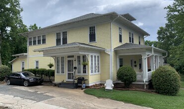 1533 W Northwest Blvd in Winston-Salem, NC - Building Photo - Building Photo