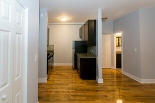 4828 N Damen Ave, Unit A09W in Chicago, IL - Building Photo