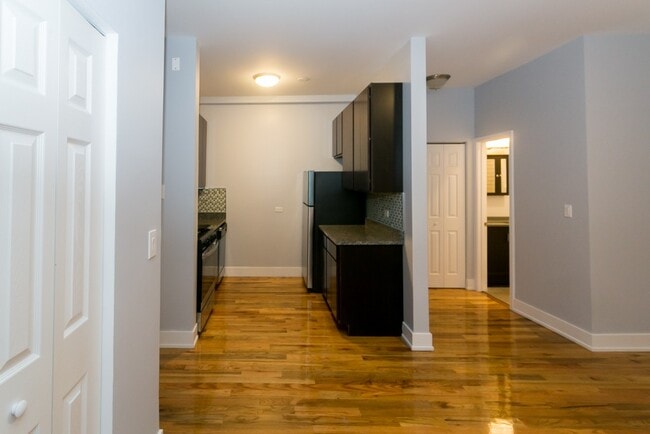 4828 N Damen Ave, Unit A09W