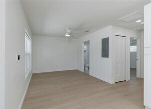 7291 8th St N in St. Petersburg, FL - Building Photo - Building Photo