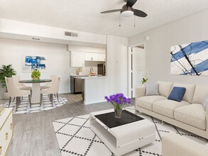 Aspire Thunderbird in Glendale, AZ - Building Photo - Building Photo