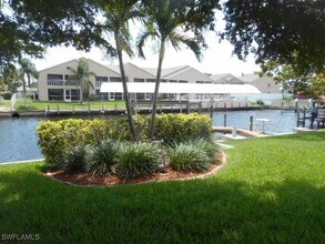 4218 SE 6th Pl in Cape Coral, FL - Foto de edificio - Building Photo