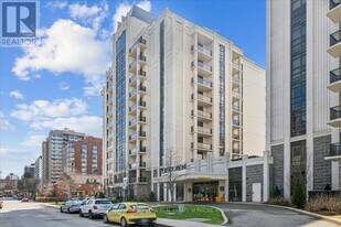 81 Robinson St in Hamilton, ON - Building Photo