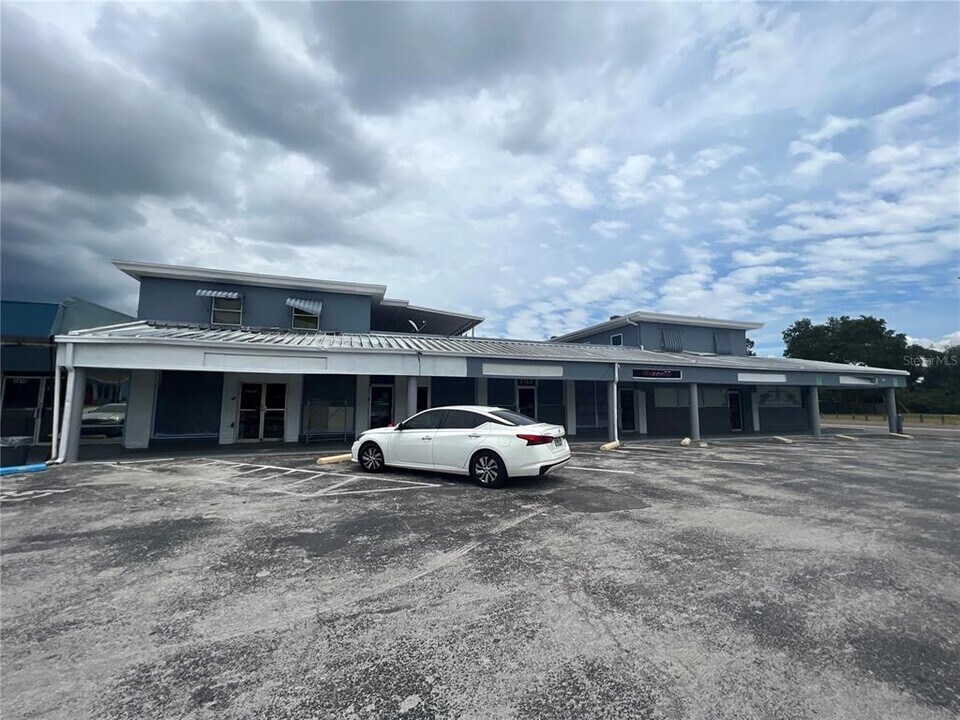 1407 N Betty Ln, Unit 3 in Clearwater, FL - Building Photo