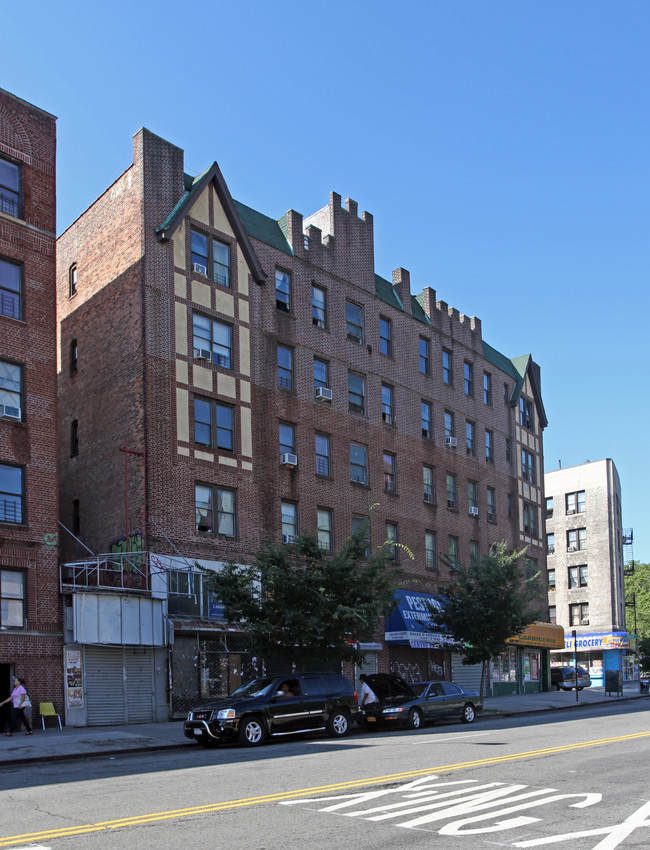 5-21 Sherman Ave in New York, NY - Foto de edificio - Building Photo