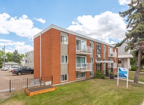 Mainstreet on 124th in Edmonton, AB - Building Photo