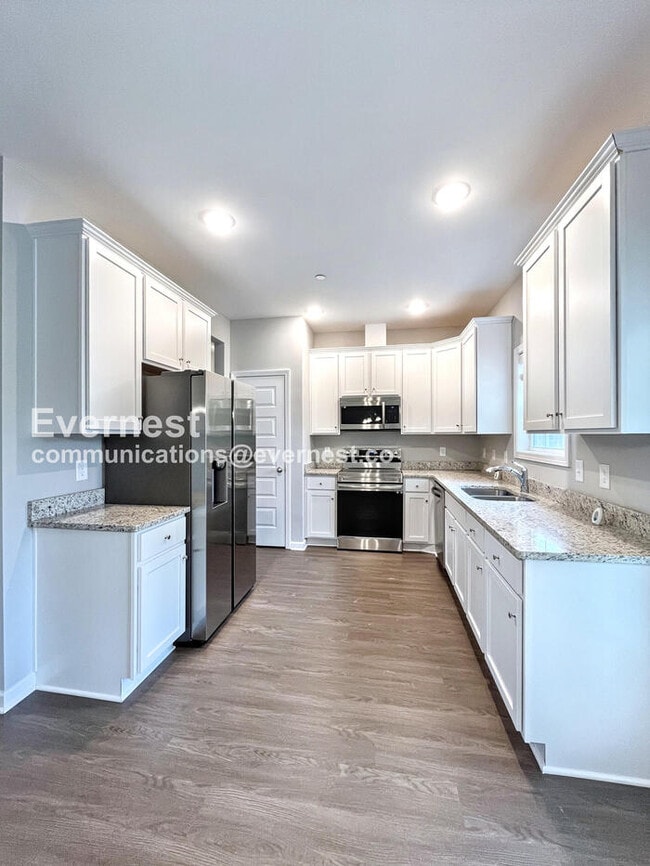 1016 Echo Rdg Rd in Columbia, TN - Foto de edificio - Building Photo