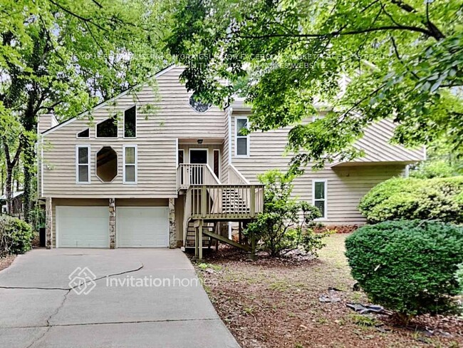 property at 4931 Tremont Dr NE