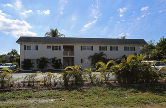 Palomar Apartments in Boca Raton, FL - Building Photo - Building Photo