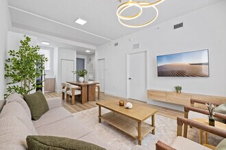 1558 NW 1st St in Miami, FL - Building Photo - Building Photo