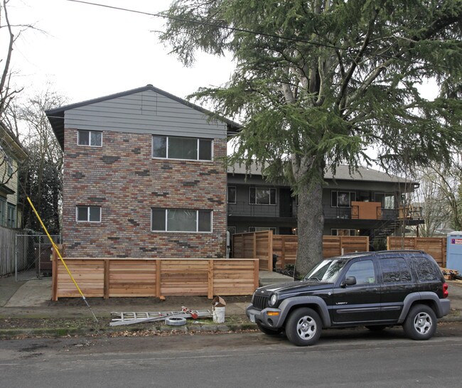 Washington Manor in Portland, OR - Foto de edificio - Building Photo