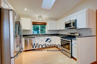 1281 Polnell Shores Dr in Oak Harbor, WA - Building Photo - Building Photo