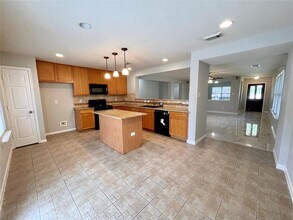 10218 Cades Creek Ct in Houston, TX - Building Photo - Building Photo