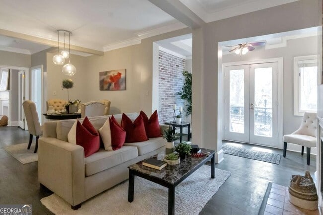 property at 2840 Peachtree Rd NW