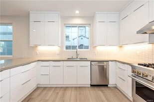 589 McFadden St in Placentia, CA - Building Photo