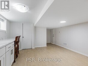 41 Fairholme Ave in Toronto, ON - Building Photo - Building Photo