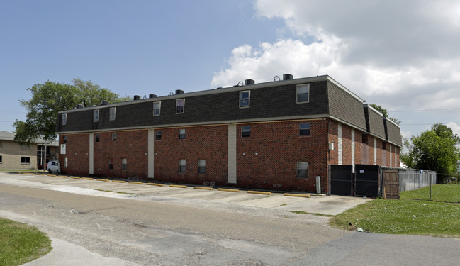 Jefferson Oak Apartments in New Orleans, LA - Foto de edificio - Building Photo