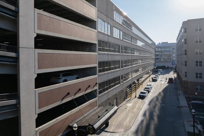 The Pearl in Edgewater, NJ - Foto de edificio - Building Photo