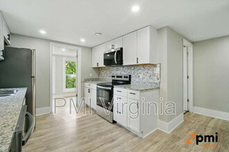 2732 Jason Ave in Norfolk, VA - Building Photo - Building Photo