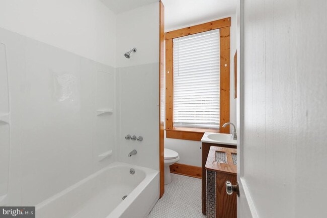 property at 3202 Cliftmont Ave